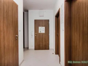 Pronájem bytu 2+kk, Praha - Střížkov, Zakšínská, 52 m2