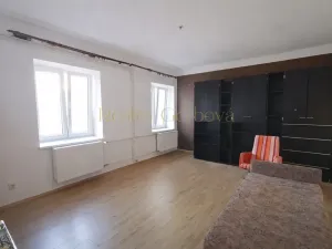 Prodej bytu 4+1, Jindřichův Hradec - Jindřichův Hradec I, Sady, 108 m2