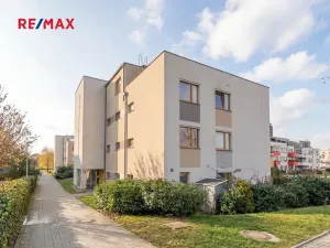 Prodej bytu 2+kk, Praha - Hostavice, U Hostavického potoka, 50 m2