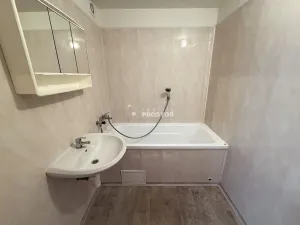 Prodej bytu 3+kk, Praha - Kyje, Travná, 62 m2