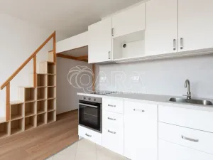 Pronájem bytu 1+kk, Praha - Zličín, Sazovická, 29 m2