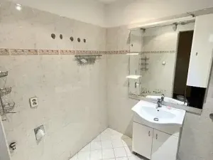 Prodej bytu 3+1, Praha - Malá Strana, Petřínská, 75 m2