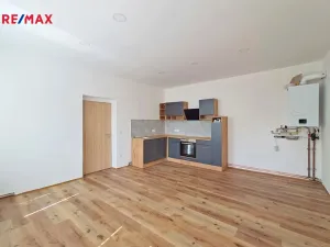 Pronájem bytu 2+kk, Police nad Metují, Masarykovo náměstí, 47 m2