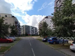 Pronájem garážového stání, Praha - Střížkov, Zakšínská, 15 m2