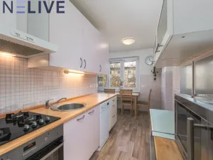 Prodej bytu 3+1, Plzeň, Chválenická, 63 m2