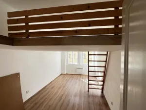 Pronájem bytu 2+kk, Praha - Nusle, Svatoslavova, 40 m2