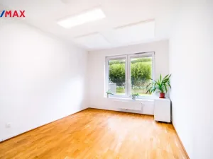 Pronájem bytu 3+kk, Praha - Vysočany, Pechmanových, 86 m2