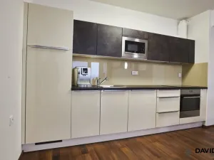 Pronájem bytu 2+kk, Brno - Líšeň, Houbalova, 69 m2
