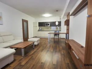 Pronájem bytu 2+kk, Brno - Líšeň, Houbalova, 69 m2