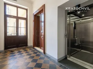 Prodej bytu 3+kk, Praha - Karlín, U nádražní lávky, 101 m2