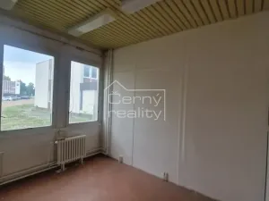 Pronájem kanceláře, Pardubice, Mezi Mosty, 65 m2