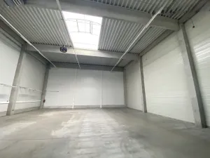 Pronájem skladu, Hradec Králové - Slezské Předměstí, Bratří Štefanů, 864 m2