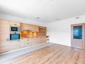 Pronájem bytu 1+kk, Praha - Hodkovičky, Šífařská, 37 m2