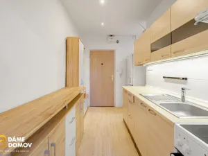 Pronájem bytu 1+kk, Zlín, Družstevní, 32 m2