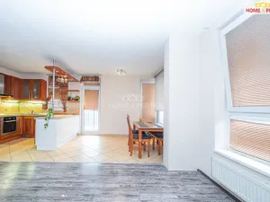Prodej bytu 3+kk, Praha - Vysočany, Pod Harfou, 80 m2