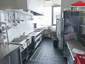 Pronájem restaurace, Praha - Kobylisy, Klapkova, 467 m2