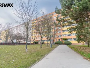 Pronájem bytu 2+kk, Praha - Petrovice, Lessnerova, 43 m2