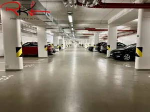 Pronájem garáže, Praha, U průhonu, 14 m2