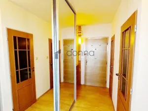 Pronájem bytu 2+kk, Praha, Milánská, 46 m2