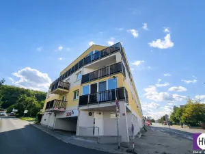 Prodej garážového stání, Praha, Novovysočanská, 13 m2