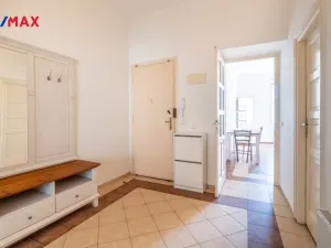 Pronájem bytu 1+1, Praha - Bubeneč, Eliášova, 55 m2