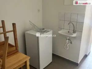 Pronájem atypického bytu, Praha - Čakovice, Cukrovarská, 15 m2