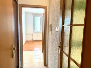 Pronájem bytu 2+kk, Cheb, Lesní, 36 m2