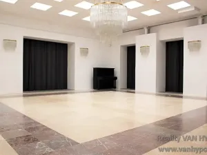 Prodej činžovního domu, Žatec, náměstí Svobody, 1500 m2