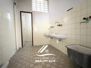 Prodej bytu 6+kk a větší, Kopřivnice, Obránců míru, 1407 m2