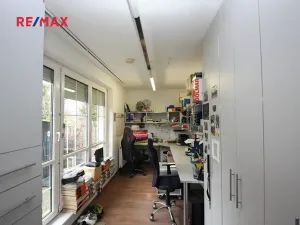 Prodej obchodního prostoru, Praha - Hlubočepy, Voskovcova, 141 m2