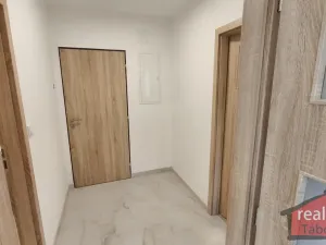 Prodej bytu 2+kk, Nupaky, Nupacká, 38 m2