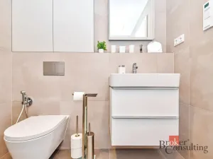Pronájem bytu 1+kk, Praha - Nusle, Vrtbova, 36 m2
