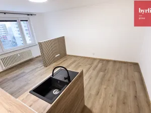 Pronájem bytu 2+kk, Krnov, SPC E, 40 m2