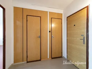 Pronájem bytu 2+1, Praha - Modřany, K otočce, 60 m2