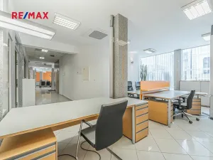 Pronájem kanceláře, Kladno, Osvoboz. pol. vězňů, 183 m2