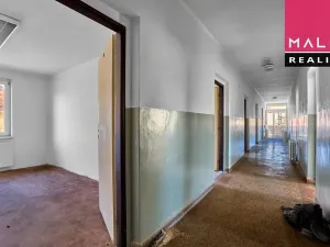 Prodej obchodního prostoru, Ostrov, Hlavní třída, 993 m2