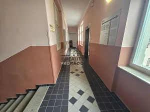 Pronájem kanceláře, Hodonín, Velkomoravská, 62 m2