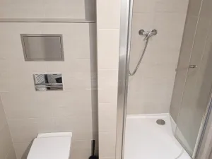 Pronájem bytu 1+kk, Praha - Vysočany, Strnadových, 34 m2