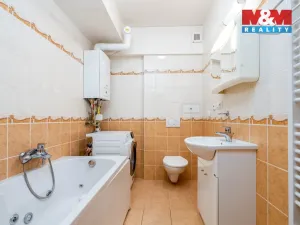 Prodej bytu 2+kk, Praha - Kobylisy, U třešňovky, 57 m2