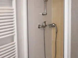 Pronájem bytu 1+kk, Praha - Braník, Na vinohradu, 21 m2