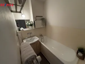 Prodej bytu 2+1, Hradec Králové, Průmyslová, 58 m2