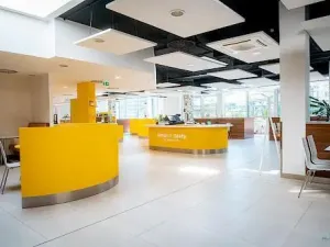 Pronájem obchodního prostoru, Praha - Dejvice, Evropská, 408 m2