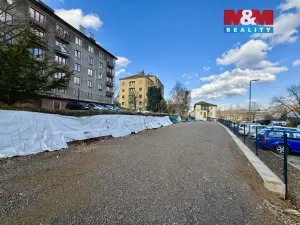 Pronájem garážového stání, Náchod, Českých bratří, 13 m2