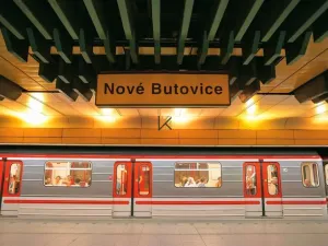 Pronájem kanceláře, Praha - Jinonice, Radlická, 1000 m2