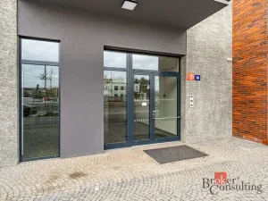 Pronájem bytu 1+kk, Praha - Hloubětín, Poděbradská, 42 m2