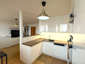 Prodej bytu 3+kk, Praha - Kobylisy, Klíčanská, 74 m2