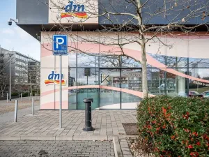 Pronájem obchodního prostoru, Praha, Siemensova, 146 m2