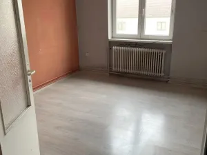 Prodej bytu 3+1, Poběžovice, náměstí Míru, 76 m2