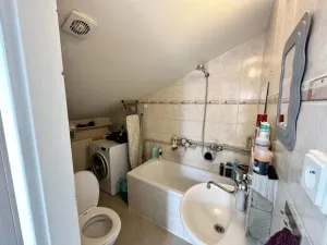 Pronájem bytu 2+1, Hřebeč, V háji, 50 m2