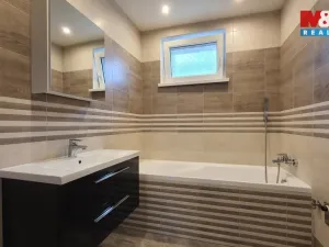 Pronájem bytu 2+1, Ostrov, Jungmannova, 51 m2